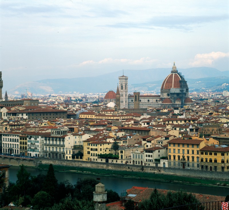 Florence, Italy
Original: Neg. Film , 6x6cm
Scan: Imacon 6900x6300 pix.

