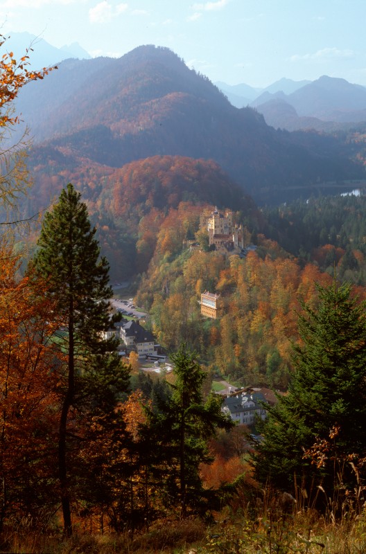 Hohenschwangau Castle, Germany
Original: Neg. Film , 6x9cm
Scan: Imacon 10500x6900 pix.

